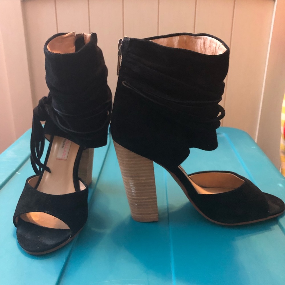 NWOT Kristin Cavallari Chinese Laundry Booties